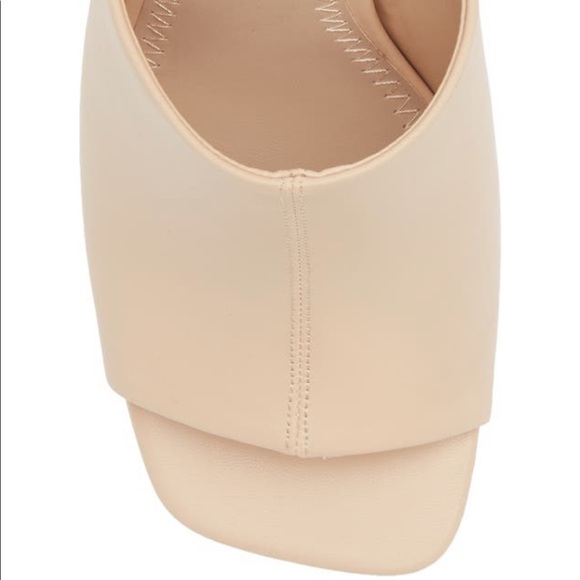 Heels - Picture 5 of 6